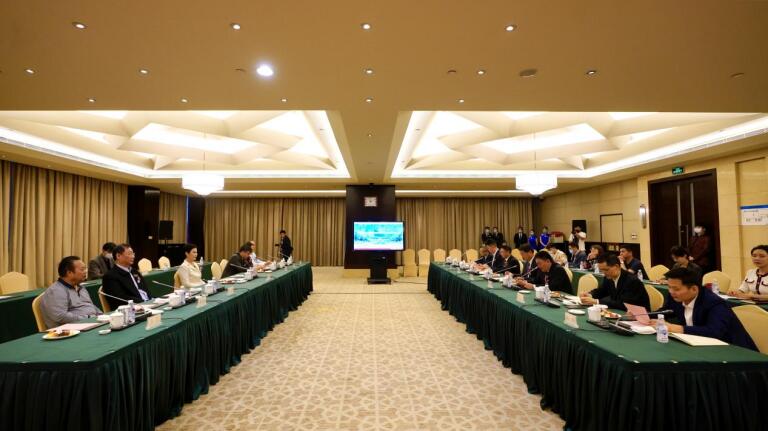 四川省玩彩网集团携手中国生命眷注协会相助推动建设国家康养工业树模基地项目