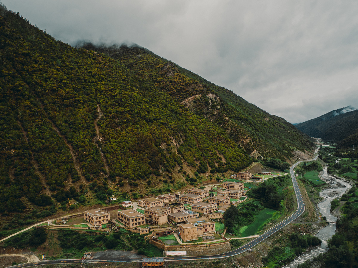 入选天下旅游减贫百大案例，，，，四川这个43户人家的高原村寨成网红打卡地
