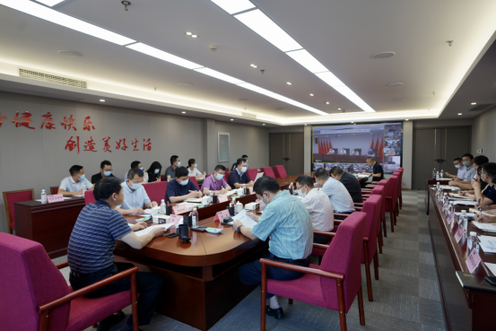 四川玩彩网集团召开疫情防控事情向导小组2022年第3次聚会 集团党委书记、董事长、疫情防控事情向导小组第一组长任丁主持聚会并讲话