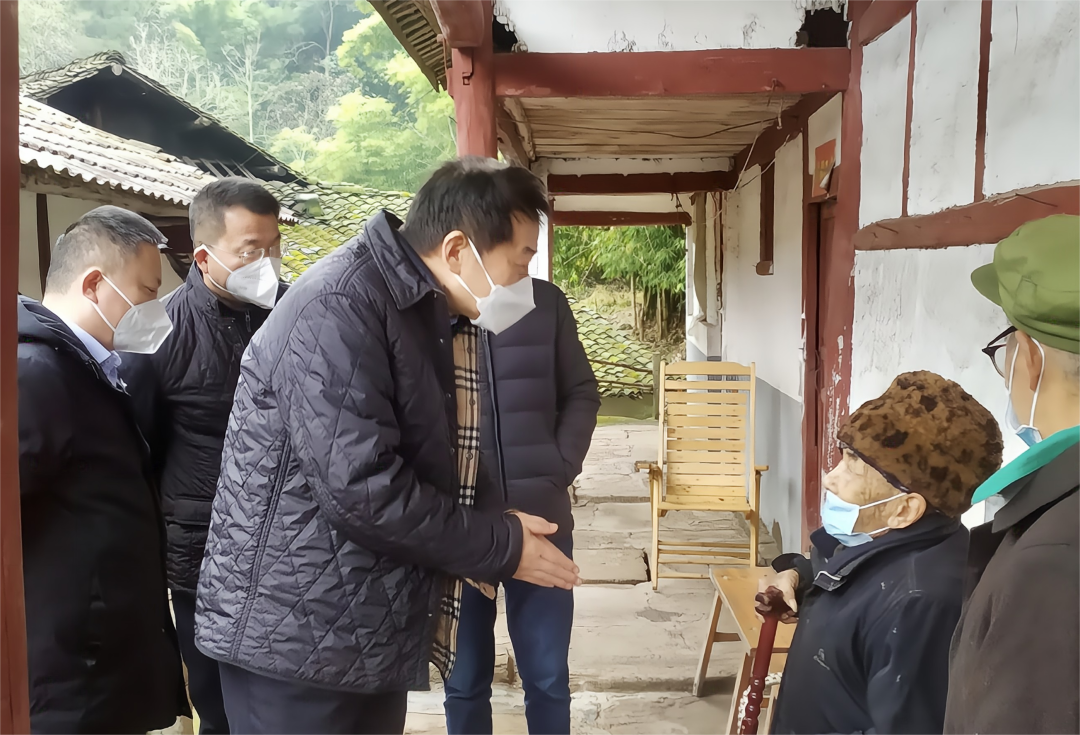 四川省玩彩网集团党委书记、董事长任丁率队赴嘉陵区开展帮扶事情