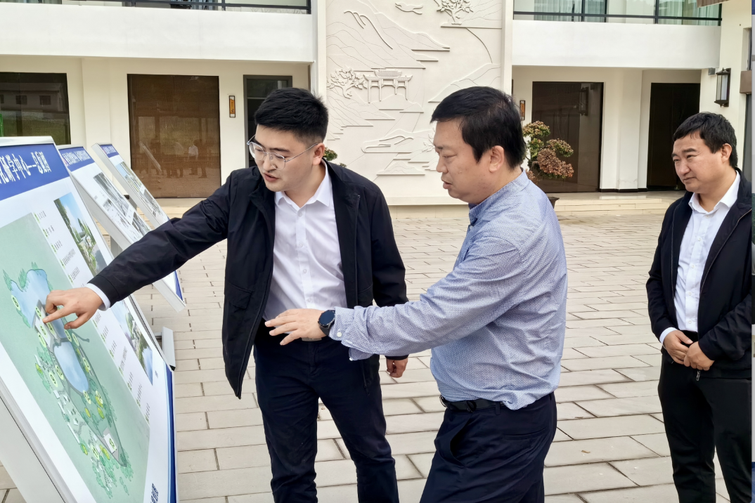 省玩彩网集团向导赴南充市邓家沟村调研墟落振兴事情