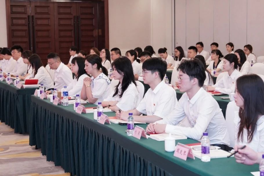 455f3570-b290-437b-9b39-cd7d76ec198a