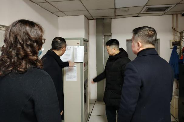 省玩彩网集团党委书记、董事长游勇检查督导春节清静生产并探望慰问干部员工