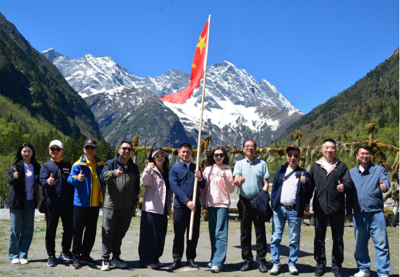 省玩彩网集团开展2025年劳模工匠疗休养研学活动