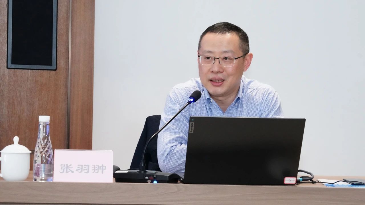 b23aaf5f-901b-4c5e-9e7e-cb62c018e34d